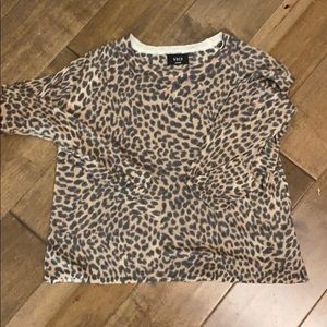Vici Dolls leopard print lightweight sweater/shirt